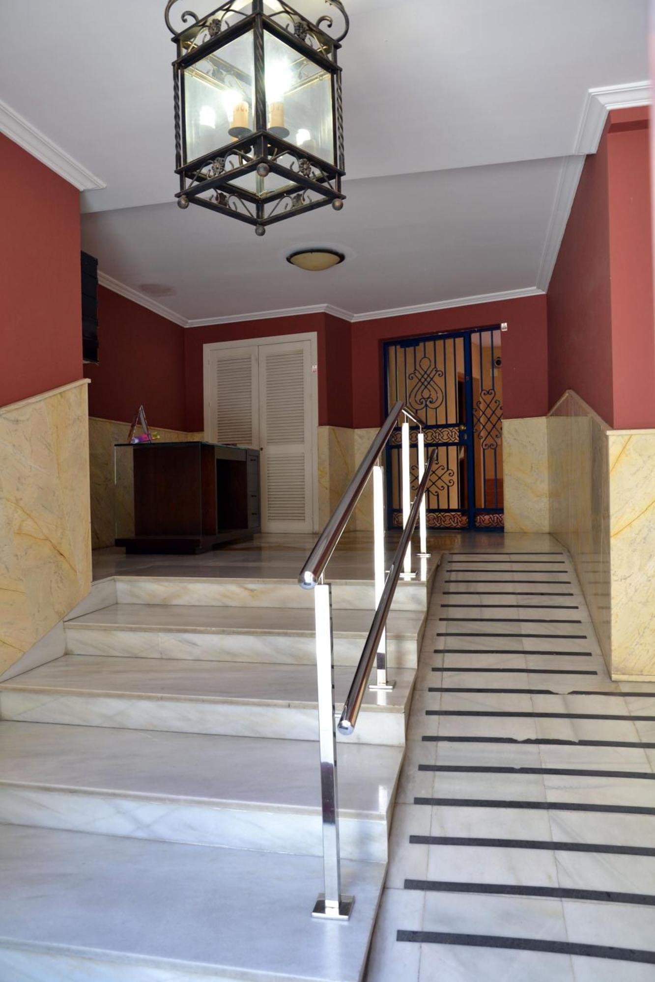 Apartamentos Sevilla Bagian luar foto